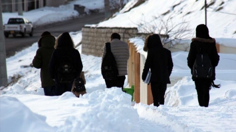 بسبب البرد والثلوج .. تعطيل كافة مدارس إقليم كوردستان غداً الثلاثاء
