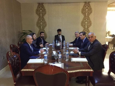 هيئة رئاسة ENKS تجتمع بمسؤول بريطاني في أربيل