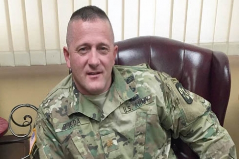 يعد واحدًا من الديمقراطيين الذين صوّتوا للرئيس... ضابط مظلي يخطط لإزاحة ترمب من البيت الأبيض