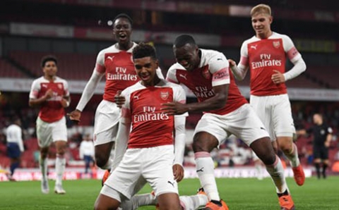 أرسنال الإنجليزي يجتاز مرحلة المجموعات لبطولة الدوري الأوروبي