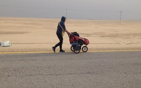 إسباني من أصل جزائري يعبر 17 دولة على قدميه للوصول إلى السعودية 