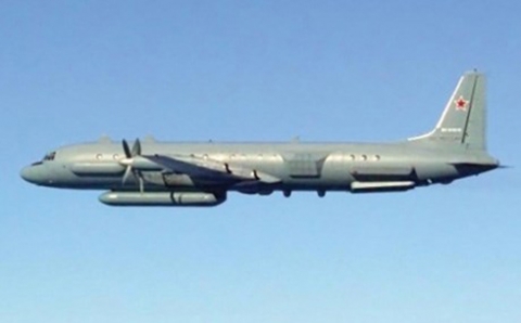 الدفاع الروسية: فقدان الاتصال بإحدى طائراتنا في سوريا على متنها 14 عسكرياً