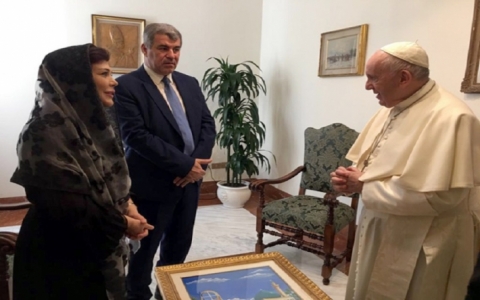 العراق يتطلع لزيارة البابا