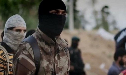 دواعش متنكرين بالزي العسكري يهاجمون قرية جنوب الموصل