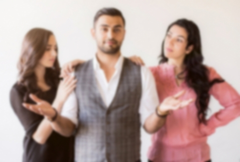 تزوج الثانية بالسر وانفضح أمره بسبب حادث سير في أربيل .. الزوجة الأولى: ليته مات!