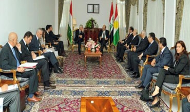 رئيس حكومة إقليم كوردستان يستقبل وزير التنمية الإقتصادية الإيطالي والوفد المرافق له