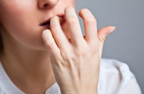 خطوات بسيطة للتخلص من عادة قضم الأظافر