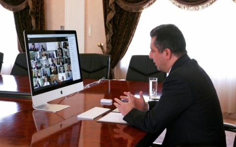 حكومة إقليم كوردستان تناقش آلية توزيع الرواتب وتبحث سبل مواجهة كورونا