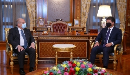 نيجيرفان بارزاني يستقبل سفير اليونان لدى العراق