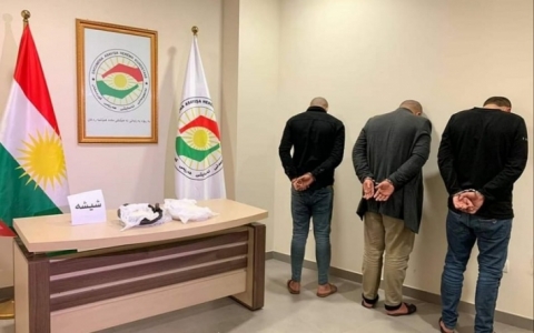 قضاء سوران .. اعتقال 3 متاجرين وضبط كمية من المواد المخدرة