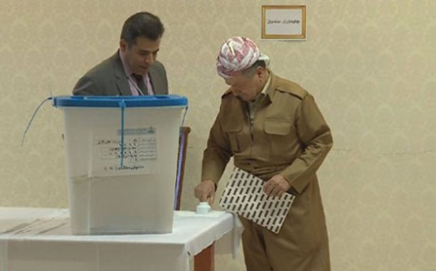 البارزاني يدلي بصوته في الانتخابات البرلمانية