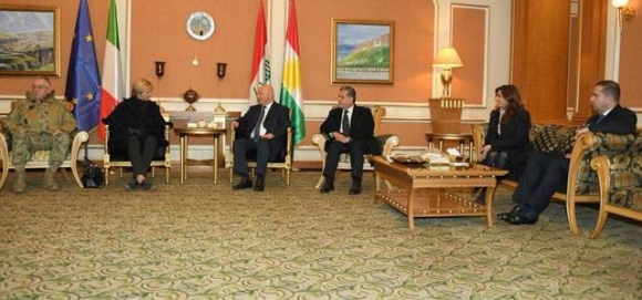 وزيرة الدفاع الإيطالية تصل الى اربيل 