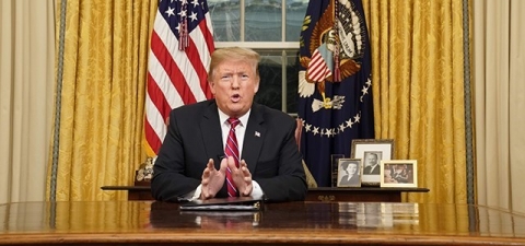 ترمب يهدد تركيا بتدمير اقتصادها إذا شنت هجوماً ضد الكورد في سوريا