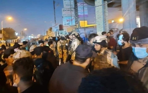 بضغط من التيار الصدري .. توجيه باعتقال عناصر قوة من الجيش وفرت الحماية لمتظاهري الناصرية