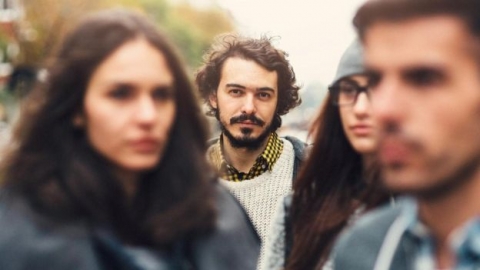 كيف تترك لغة العيون انطباعا قويا عن شخصيتك؟