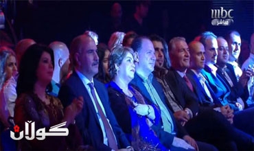 لدعم المتسابقة برواز حسين..عماد احمد يحضر برنامج أرب آيدول