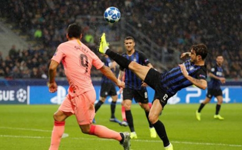 أبطال أوروبا.. إنتر ميلانو يقتنص تعادلاً ثميناً من برشلونة وأتلتيكو يهزم دورتموند