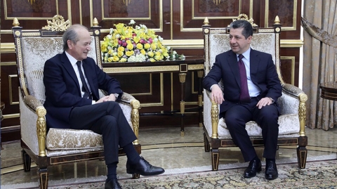 مسرور بارزاني يجدد لفرنسا تمسكه بخارطة سلام في سوريا