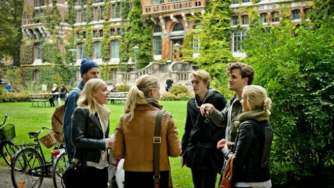 أستاذة سويدية ترسل فريقًا أمنيًا إلى كوردستان العراق من أجل طالب جامعي