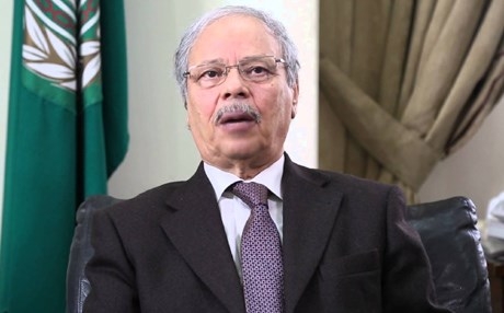 وفاة الجزائري أحمد بن حلي نائب الأمين العام للجامعة العربية