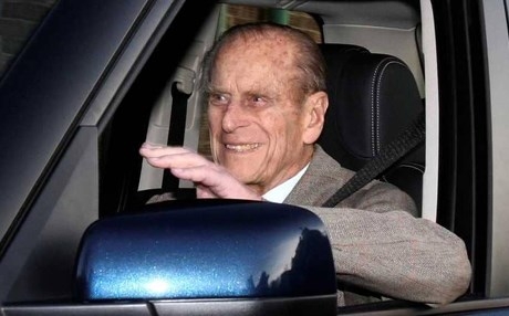 تحذير من الشرطة البريطانية للأمير فيليب