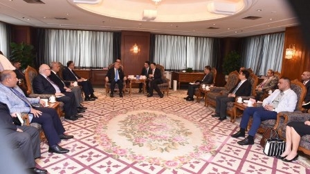 فؤاد حسين يلتقي رئيس مجلس إدارة مصرف سيتك الصيني