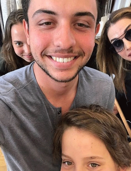 الملكة رانيا تتخلى عن 