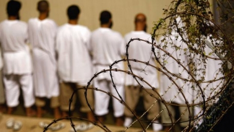 الغارديان: أسبوع في غوانتانامو