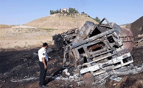 سائق يبلغ عمره مئة عام يصيب اطفالا بسيارته