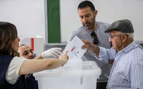 اقبال كثيف على مراكز الاقتراع في أربيل