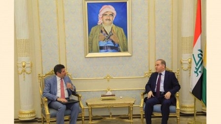 نائب رئيس برلمان كوردستان يلتقي القنصل الأميركي في أربيل