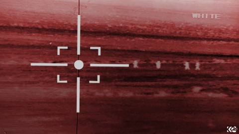 بالقنابل والبندقيات.. 