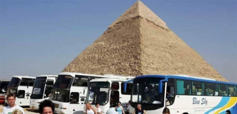  تفجير غرب القاهرة يودي بحياة سائحين