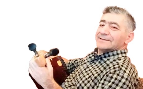 الفنان جوان حاجو: ليست هناك سوق للموسيقى الكوردية 