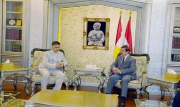 رئيس برلمان اقليم كردستان يبحث مسالة قصف المناطق الحدودية مع القنصل الإيراني لدى الاقليم