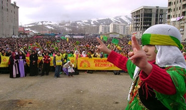 الكورد يطالبون بالتوصل الى حل ديمقراطي للمسألة الكوردية في تركيا