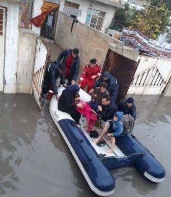 اصابة 8 مدنيين جراء انهيار 15 منزلاً بسبب الفيصانات في ناحية جنوب الموصل