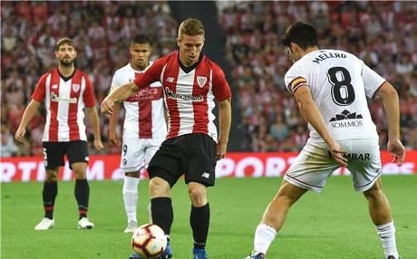 هويسكا ينتزع نقطة ثمينة من بيلباو وسيلتافيغو يحقق انتصاره الأول في 