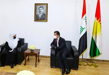 رئيس حكومة إقليم كوردستان يستقبل أم شهيدين