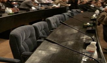 نواب أكراد ينسحبون من جلسة لبرلمان العراق احتجاجا على خطة نفطية