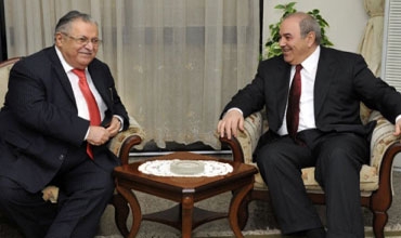 الرئيس طالباني وعلاوي يؤكدان على أهمية نجاح الاجتماع المقبل للقادة