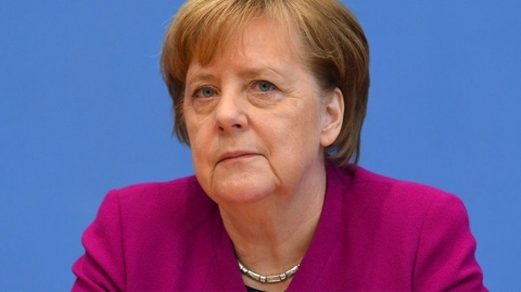 ميركل تطالب اردوغان بوقف عمليته العسكرية بشمال سوريا 