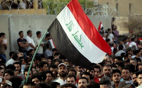 تظاهرة غاضبة ترافق عقد جلسة استثنائية لمجلس البصرة لانتخاب المحافظ الجديد