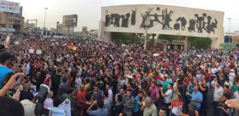 التيار الصدري رداً على تصريحات العبادي: كان الأجدر به أن يكون أباً للجميع