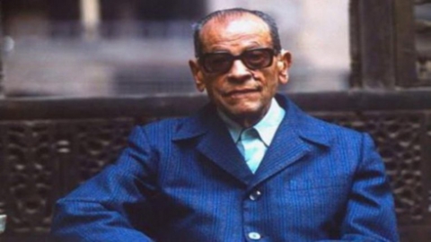 بعد 13 عامًا على رحيله.. ”همس النجوم“ يكمل حكايات نجيب محفوظ