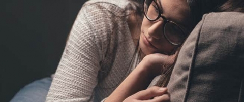 الأزواج الذين يضحكون معًا يبقون لفترة طويلة معًا