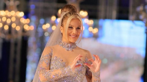 ماذا قالت نيكول سابا عن ارتدائها الفستان ذا الـ10 ملايين دولار؟ 