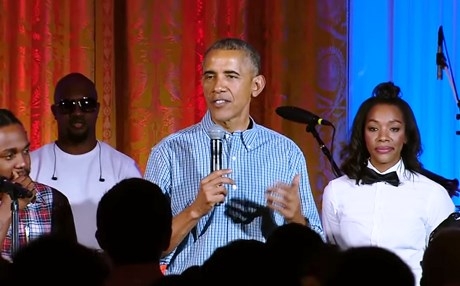 أوباما من رئيس للولايات المتحدة إلى موظف في شركة موسيقية 