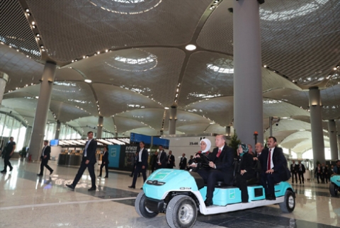 الرئيس التركي يفتتح ‹مطار إسطنبول›.. أكبر مطار في العالم