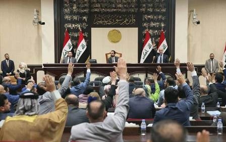 البرلمان العراقي يصوت على تجميد عمل مجالس المحافظات